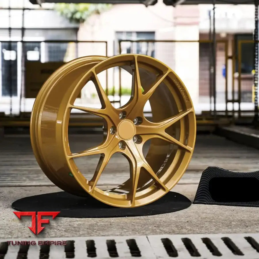 RAZOR FORGED RZR 704