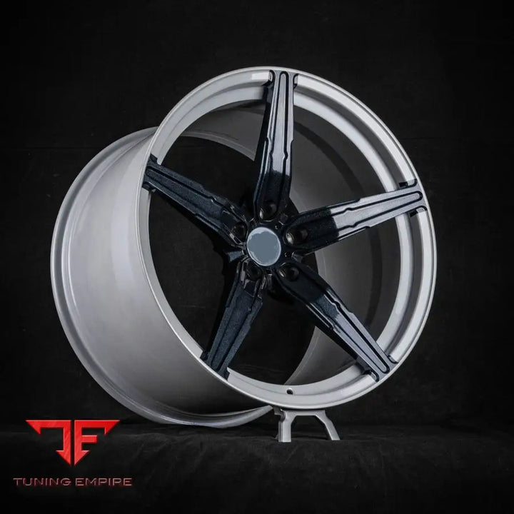 RAZOR FORGED RZR 881