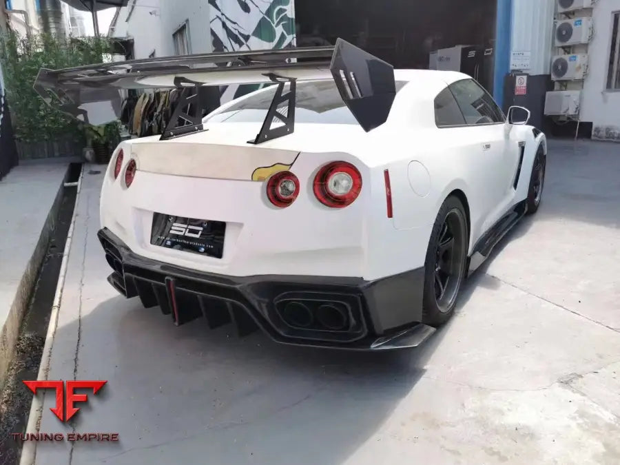 ROBOT Nissan GTR Body Kit R35 GT Wing - Full Body Kits