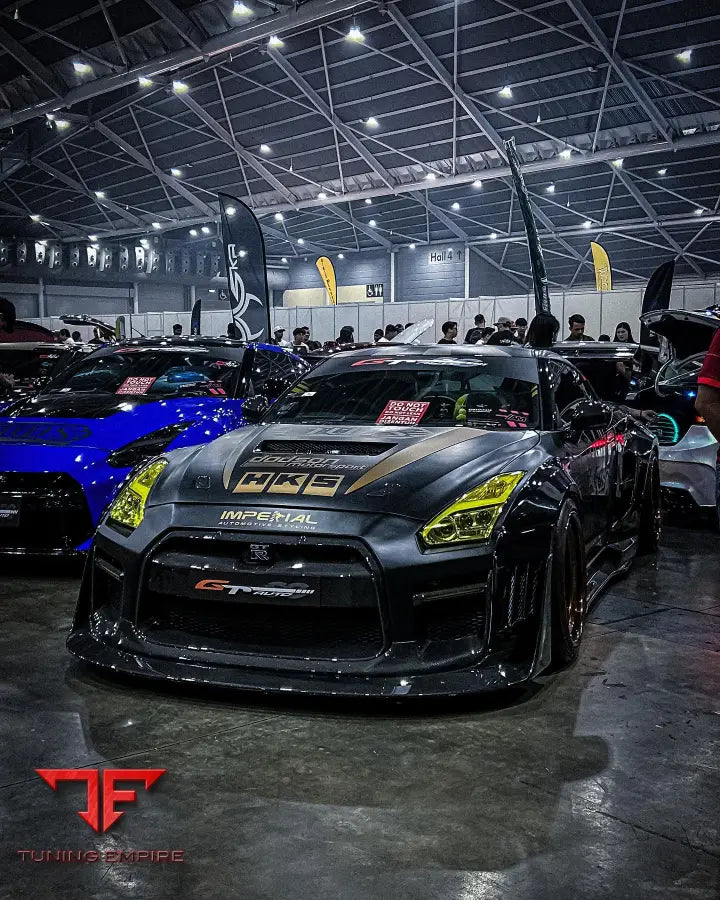 ROBOT Nissan GTR Body Kit R35 WIDEBODY FRP Complete Body Kit - Full Body Kits
