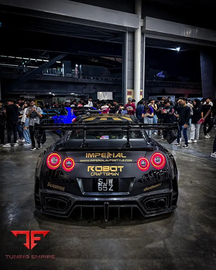ROBOT Nissan GTR Body Kit R35 WIDEBODY FRP Complete Body Kit - Full Body Kits