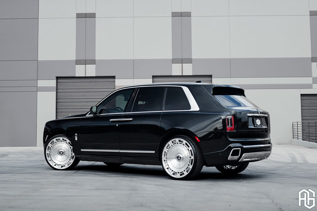 Rolls-Royce Cullinan on custom forged wheels