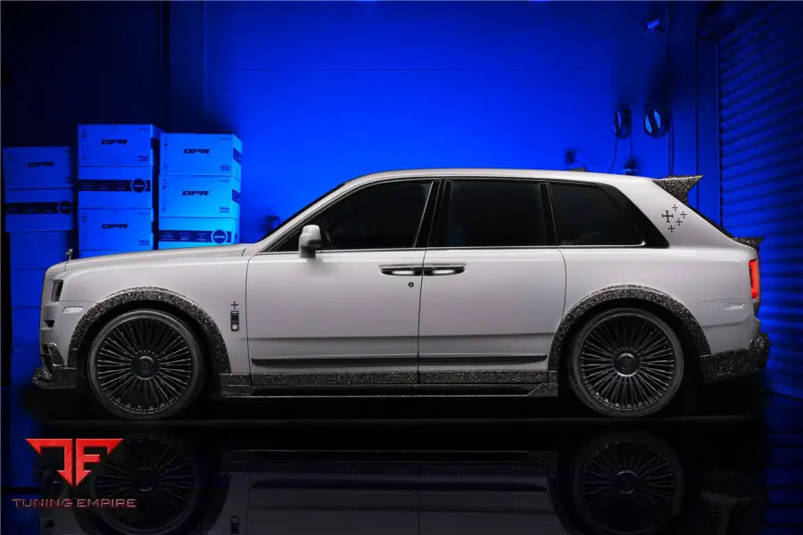 ROLLS-ROYCE CULLINAN BKSS STYLE CARBON FIBER FENDER FLARES BSD