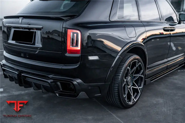 ROLLS-ROYCE CULLINAN BKSS STYLE CARBON FIBER FENDER FLARES BSD