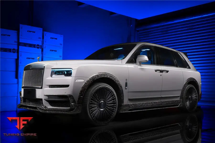 ROLLS-ROYCE CULLINAN BKSS STYLE CARBON FIBER FENDER FLARES BSD