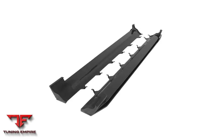 ROLLS-ROYCE CULLINAN BKSS STYLE CARBON FIBER SIDE SKIRTS BSD