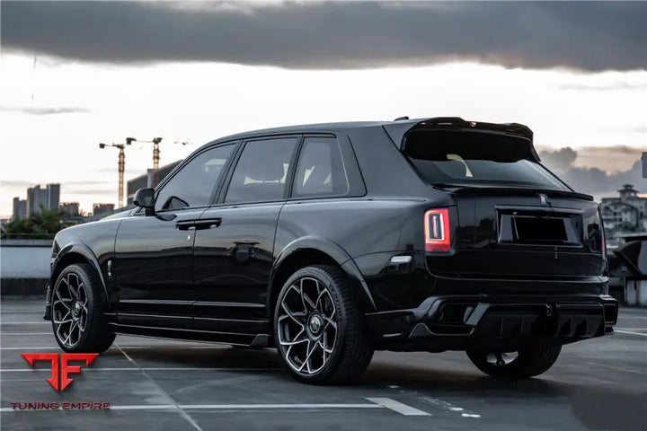 ROLLS-ROYCE CULLINAN BKSS STYLE CARBON FIBER SIDE SKIRTS BSD