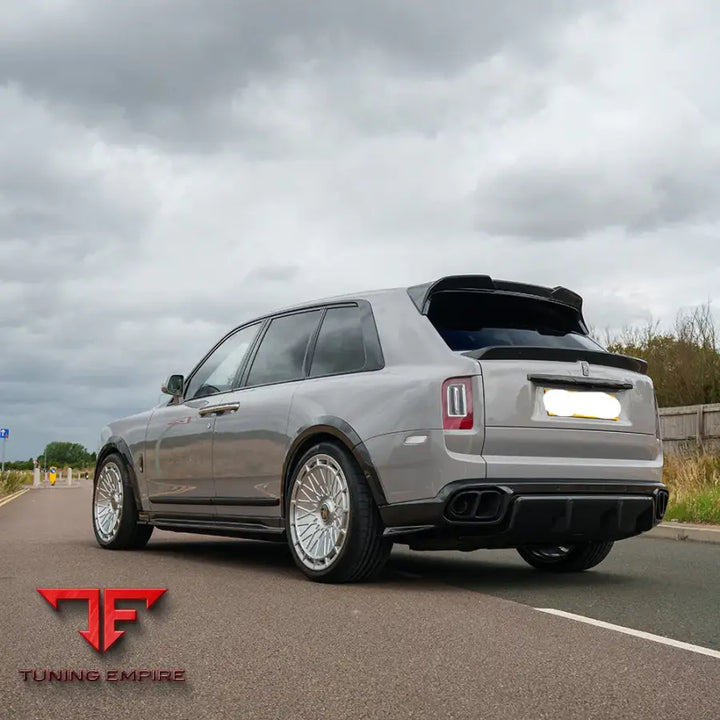 ROLLS ROYCE CULLINAN CARBON FIBER PARTS