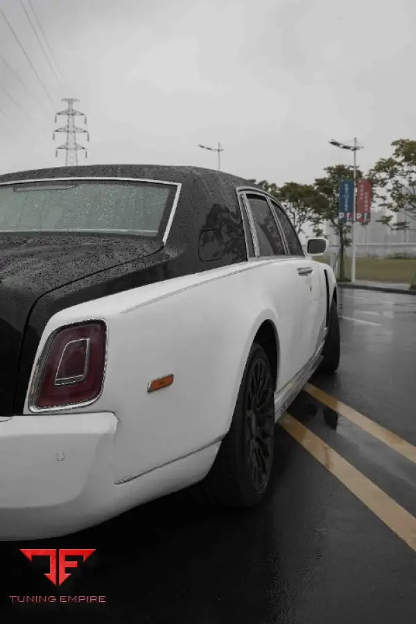 ROLLS ROYCE PHANTOM 2004-2012 CONVERSION CARBON BODY KIT