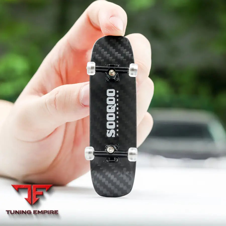 SOOQOO FINGER SKATEBOARD IN PREPREG CARBON FIBRE (V2) - Carbon Fibre Parts