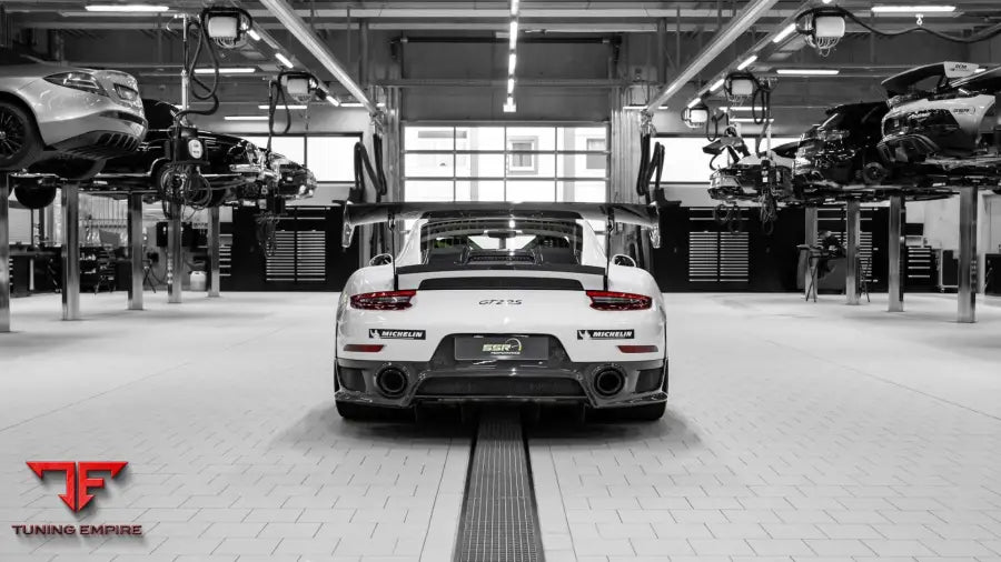 SSR PERFORMANCE Carbon Aero Flaps Porsche 991.2 GT2 RS
