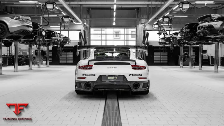 SSR PERFORMANCE Carbon Aero Flaps Porsche 991.2 GT2 RS