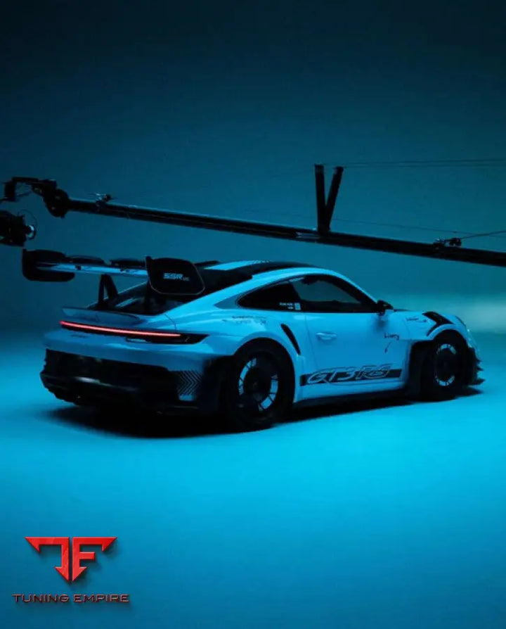 SSR PERFORMANCE Carbon Wheel Arch Louvers Porsche 992 GT3 RS