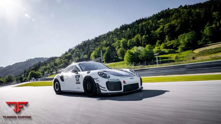 SSR PERFORMANCE GT2 RS Lightweight Carbon Kit Porsche 991.2 GT2 RS