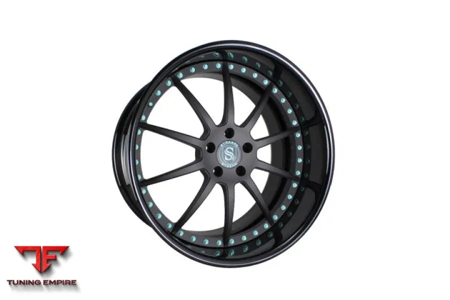 STRASSE R10 SIGNATURE