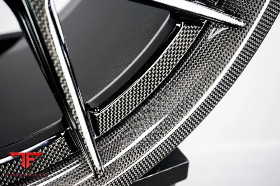 STRASSE SM5R CARBON