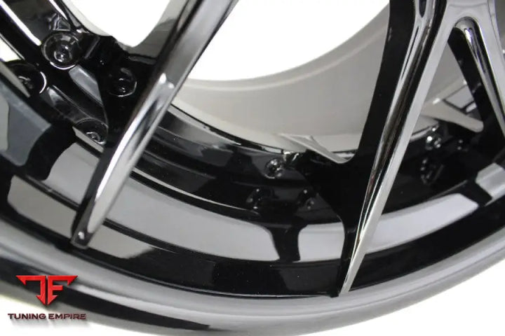 STRASSE SM5R DEEP CONCAVE FORGED WHEELS