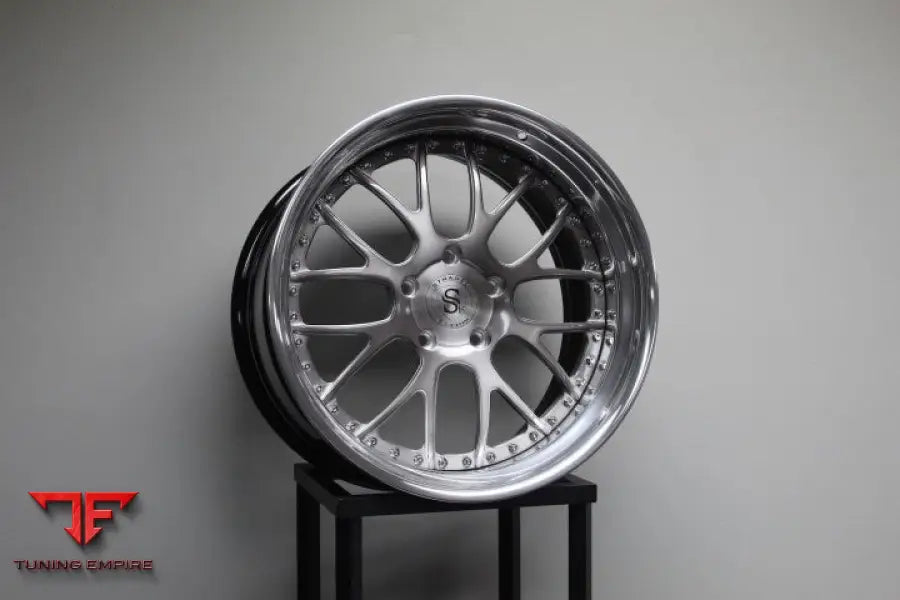 STRASSE SM8 PERFORMANCE FORGED WHEELS