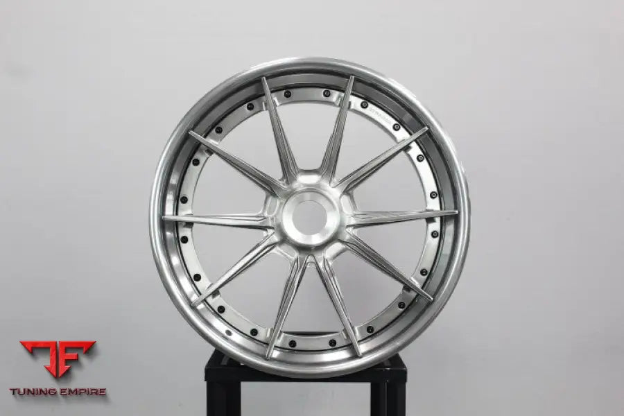STRASSE SV10 DEEP CONCAVE FORGED WHEELS