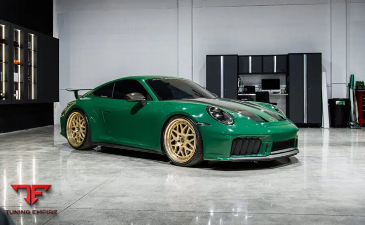 Strasse forged wheels on a Porsche 992.2 Carrera