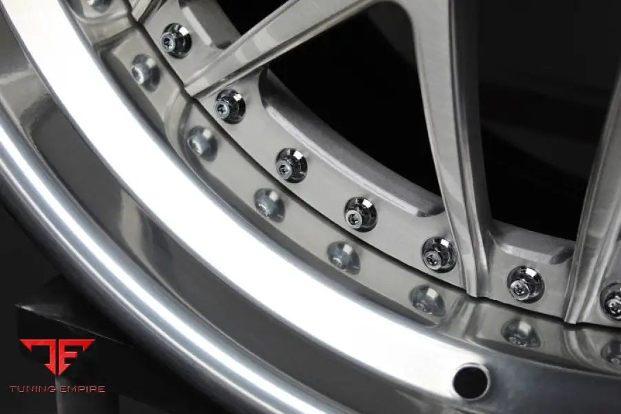 STRASSE SV8 PERFORMANCE FORGED WHEELS