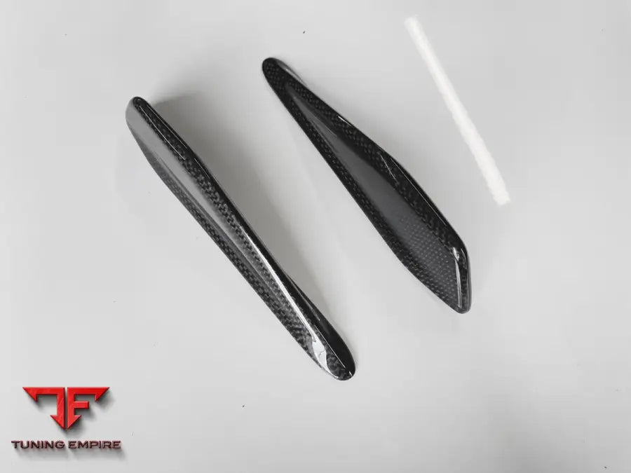 TAIL LIGHT SPOILER FIN FOR FERRARI 488 - Price on request - Body Kit