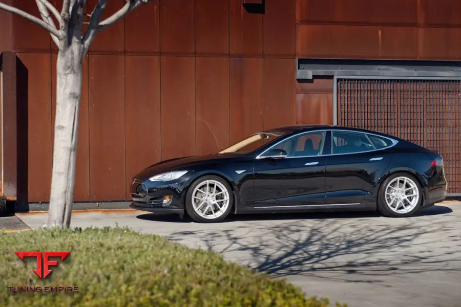TELSA MODEL S P85D on custom forged wheels