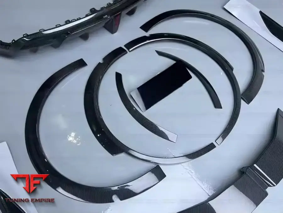 TESLA MODEL Y CARBON BODY KITS PARTS