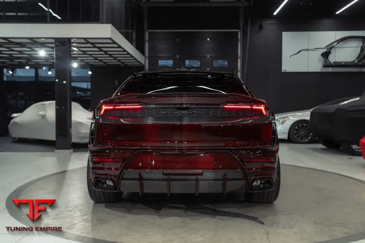 Urus SE R'Evo Carbon Edition rear diffuser
