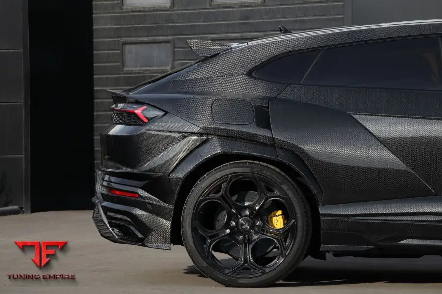 TOP CAR Lamborghini Urus SE R'Evo Stealth Edition