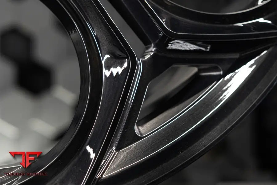 TOP CAR R’EVO WHEELS