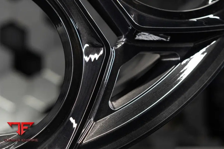 TOP CAR R’EVO WHEELS