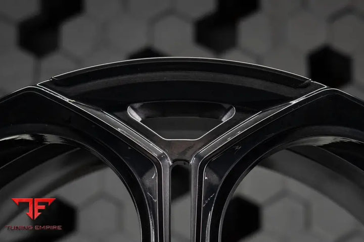 TOP CAR R’EVO WHEELS