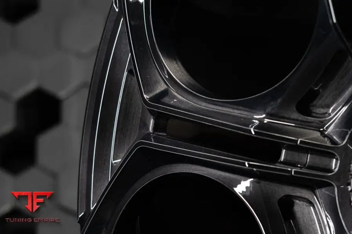 TOP CAR R’EVO WHEELS