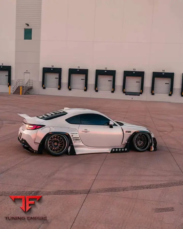 TOYOTA GT86 COUPE WIDEBODY KIT