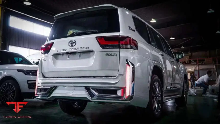 TOYOTA LAND CRUISER 300 LC300 2021 + NEW VOFUE BODY KIT