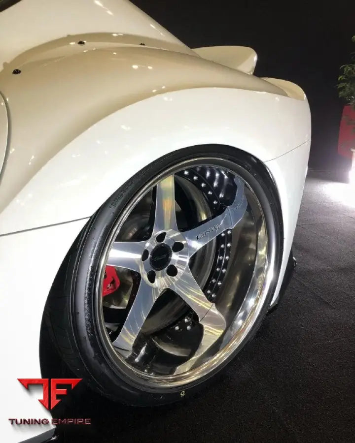 TOYOTA SUPRA A90 2019 + AUTHENTIC VEILSIDE VSF90R BODY KIT