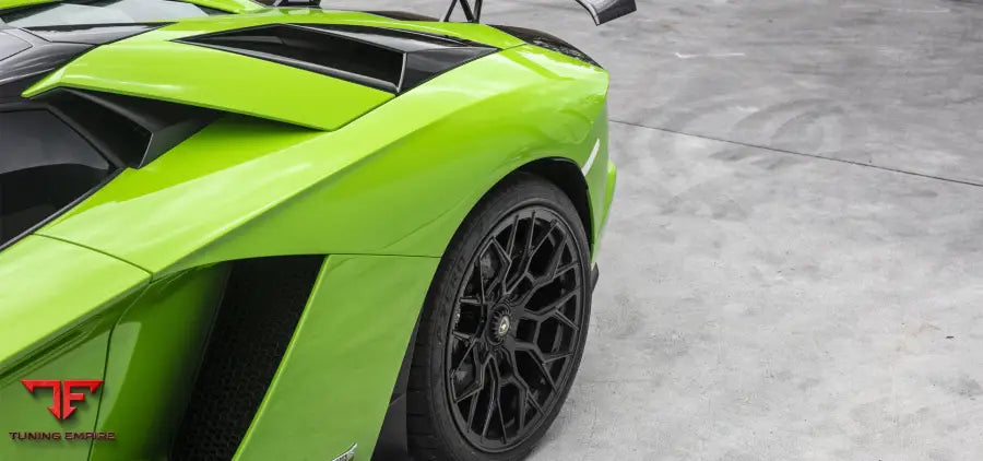 URBAN LAMBORGHINI AVENTADOR S