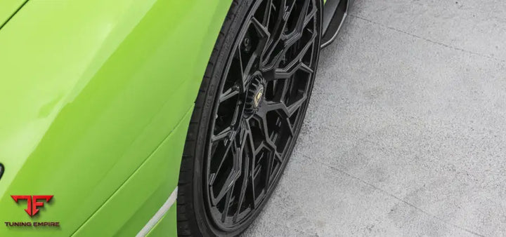 URBAN LAMBORGHINI AVENTADOR S