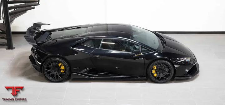 URBAN LAMBORGHINI HURACAN