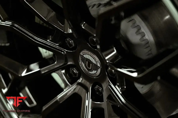 URBAN LAND ROVER 75TH ANNIVERSARY DEFENDER