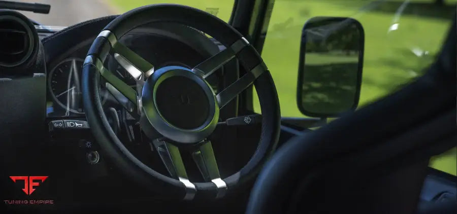 URBAN LAND ROVER CLASSIC DEFENDER