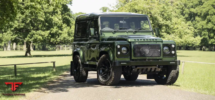 URBAN LAND ROVER CLASSIC DEFENDER