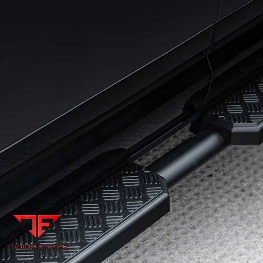 URBAN LAND ROVER DEFENDER 90 110 AND 130