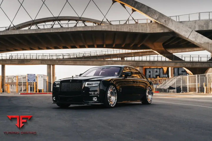 URBAN ROLLS-ROYCE GHOST