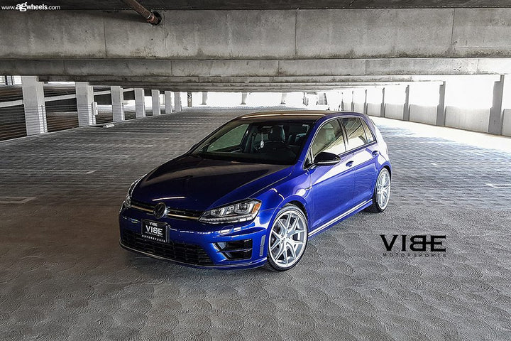 VOLKSWAGEN GOLF R on custom forged wheels