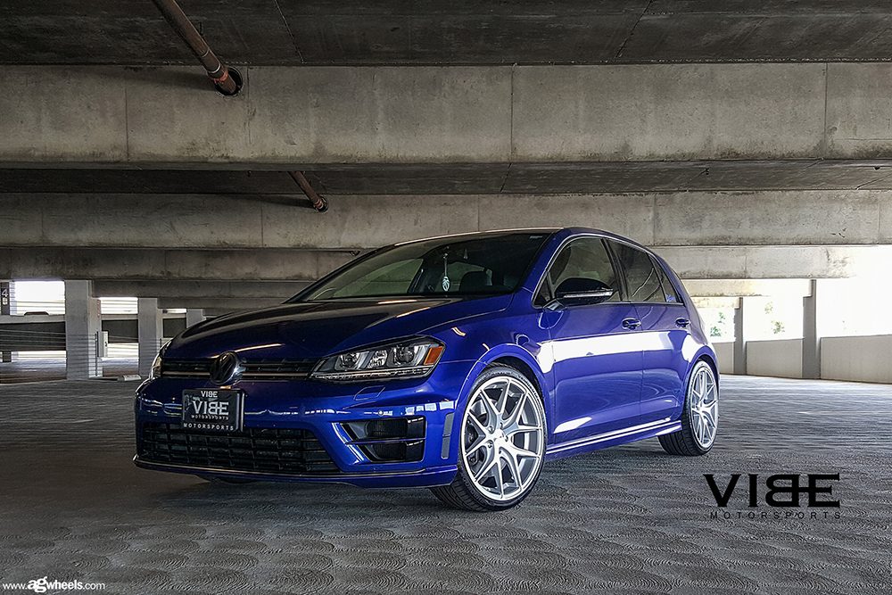 VOLKSWAGEN GOLF R on custom forged wheels