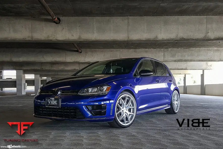 VOLKSWAGEN GOLF R on custom forged wheels