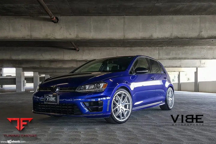 VOLKSWAGEN GOLF R on custom forged wheels