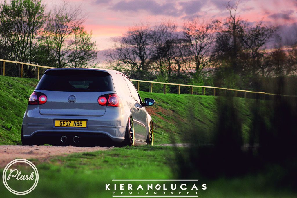 VOLKSWAGEN GOLF R32 on custom forged wheels